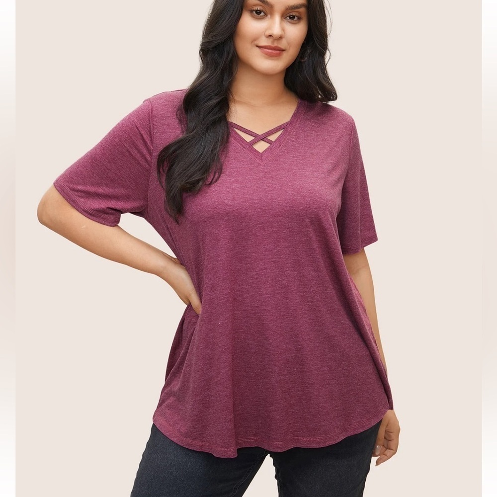 BloomChic Plus Size 2XL Solid Crisscross Neck Contrast Stitch T-shirt us18-20